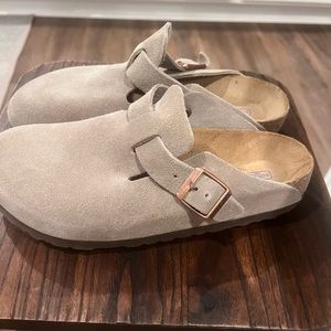 Like New Birkenstock Boston Shoes size 37 (fits women’s size 7)